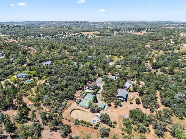 2881 Dos Vistas Dr, Shingle Springs, CA 95682