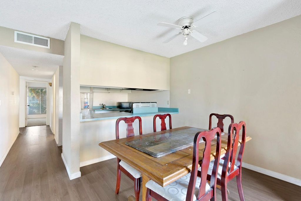 Image 5 of property listing at 4654 N Chestnut Avenue # 152, Fresno, CA 93726