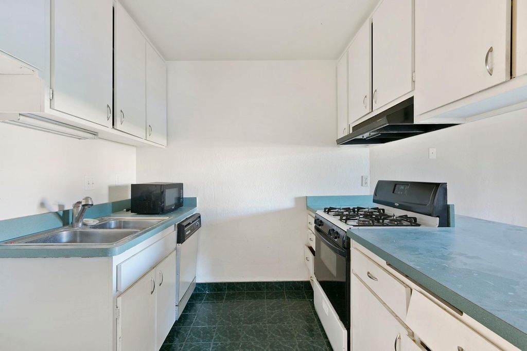 Image 6 of property listing at 4654 N Chestnut Avenue # 152, Fresno, CA 93726