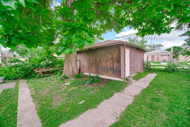 8917 S Hermitage Avenue, Chicago, IL 60620