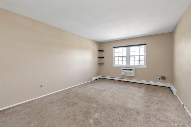 25 Springwood Drive, North Babylon, NY 11703