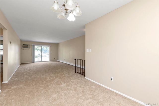 25 Springwood Drive, North Babylon, NY 11703