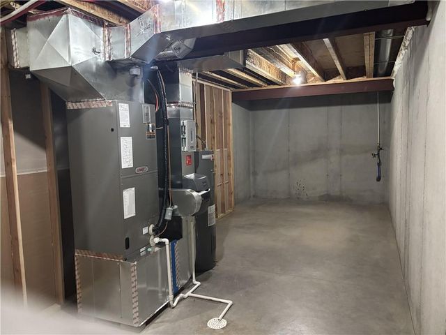 20040 W 226th Terrace, Spring Hill, KS 66083