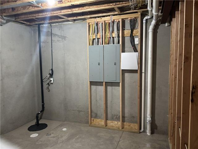 20040 W 226th Terrace, Spring Hill, KS 66083