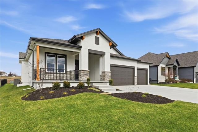 20040 W 226th Terrace, Spring Hill, KS 66083