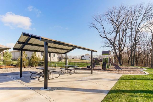 20040 W 226th Terrace, Spring Hill, KS 66083