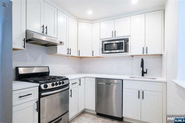 59-61 Brighton Avenue 20, Belleville, NJ 07109