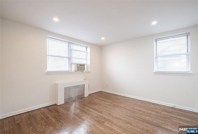 59-61 Brighton Avenue 20, Belleville, NJ 07109