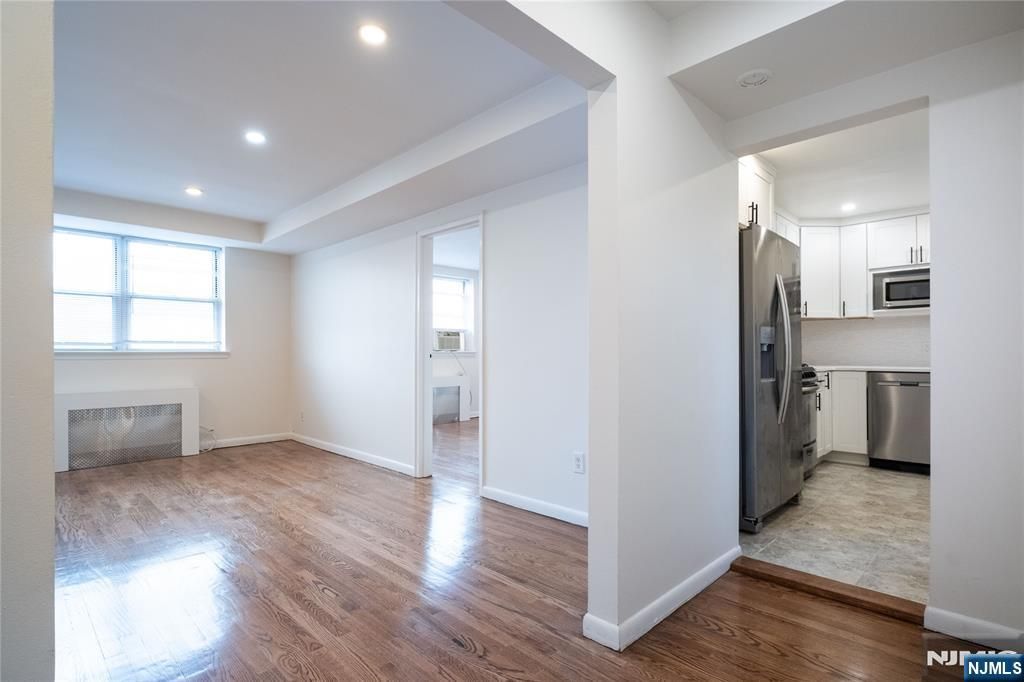 59-61 Brighton Avenue 20, Belleville, NJ 07109