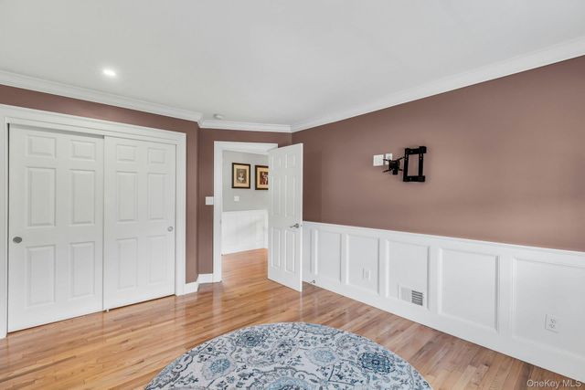 10 Shady View Crossing, Manorville, NY 11949