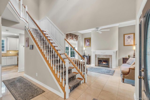 10 Shady View Crossing, Manorville, NY 11949