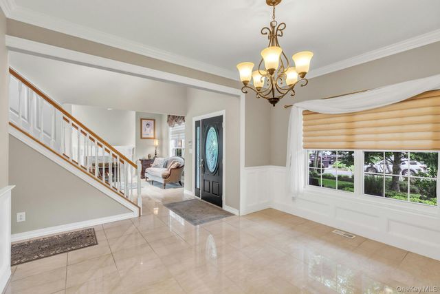 10 Shady View Crossing, Manorville, NY 11949