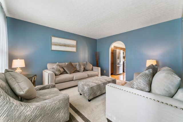 1787 Westbrook Village Drive, Columbus, OH 43228