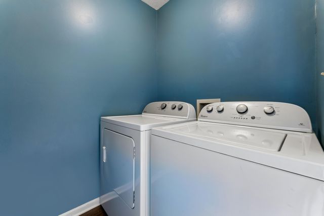 1787 Westbrook Village Drive, Columbus, OH 43228