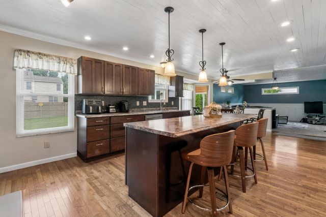 1787 Westbrook Village Drive, Columbus, OH 43228