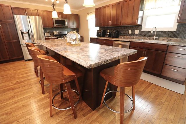 1787 Westbrook Village Drive, Columbus, OH 43228