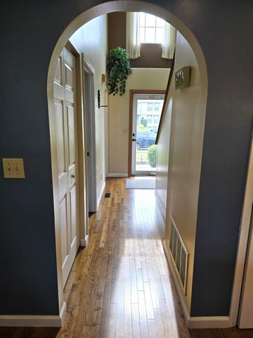 1787 Westbrook Village Drive, Columbus, OH 43228