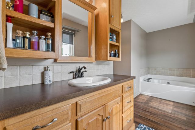 1787 Westbrook Village Drive, Columbus, OH 43228
