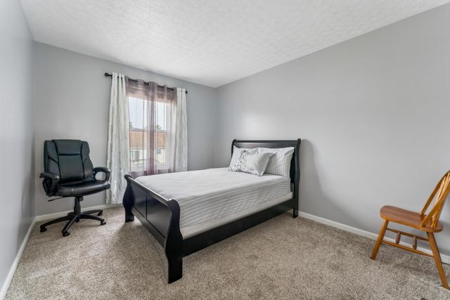 1787 Westbrook Village Drive, Columbus, OH 43228