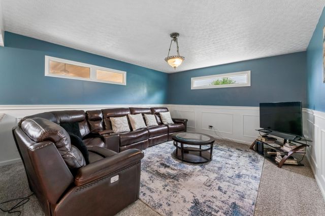 1787 Westbrook Village Drive, Columbus, OH 43228