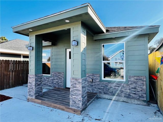 830 N Martinez Avenue, Weslaco, TX 78596