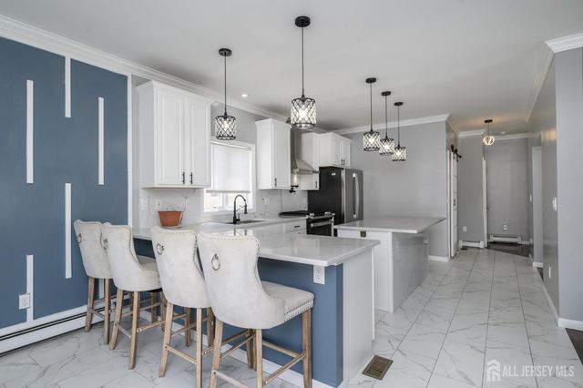 32 Dorothy Street, Carteret, NJ 07008