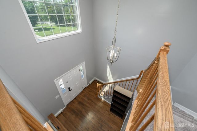 32 Dorothy Street, Carteret, NJ 07008
