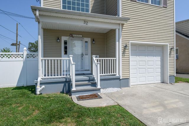32 Dorothy Street, Carteret, NJ 07008