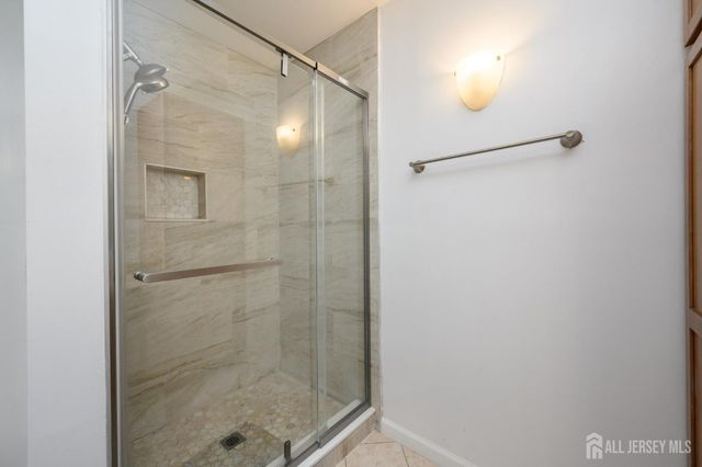 32 Dorothy Street, Carteret, NJ 07008