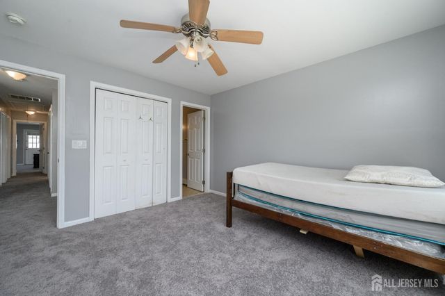 32 Dorothy Street, Carteret, NJ 07008