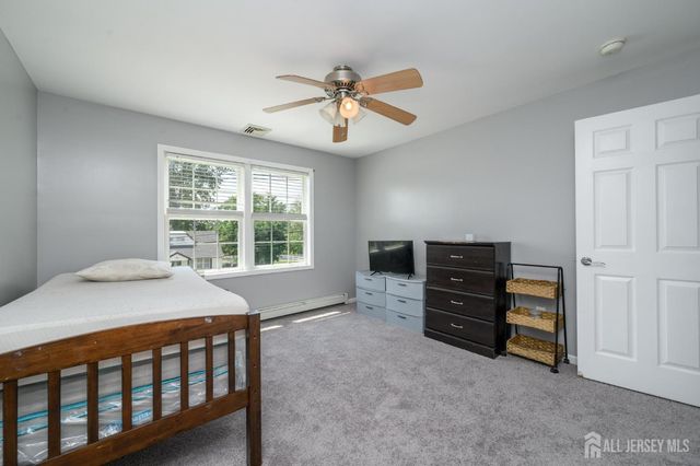 32 Dorothy Street, Carteret, NJ 07008