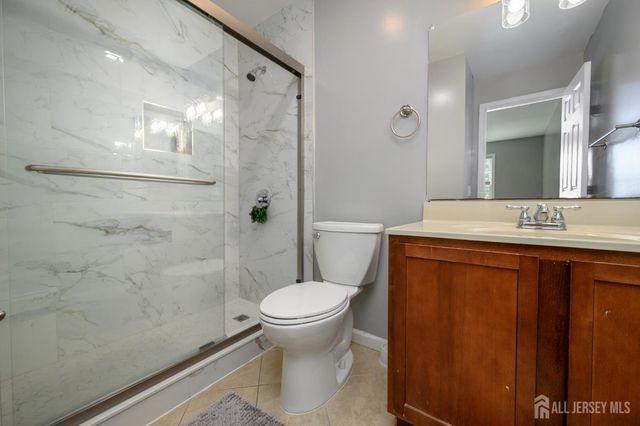 32 Dorothy Street, Carteret, NJ 07008