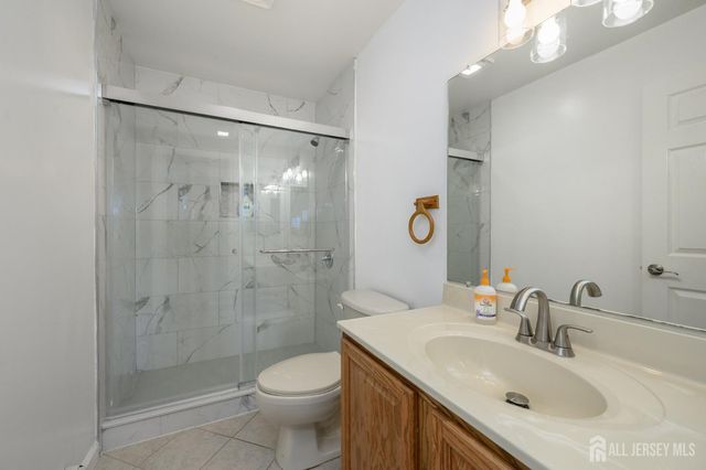 32 Dorothy Street, Carteret, NJ 07008