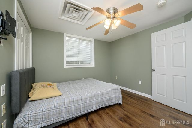 32 Dorothy Street, Carteret, NJ 07008