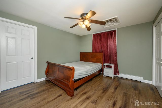 32 Dorothy Street, Carteret, NJ 07008
