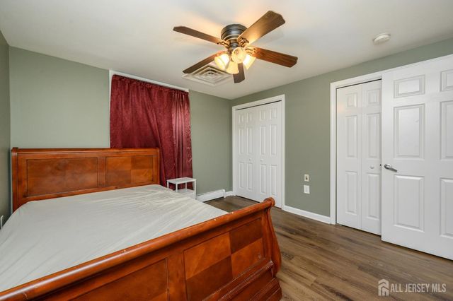 32 Dorothy Street, Carteret, NJ 07008