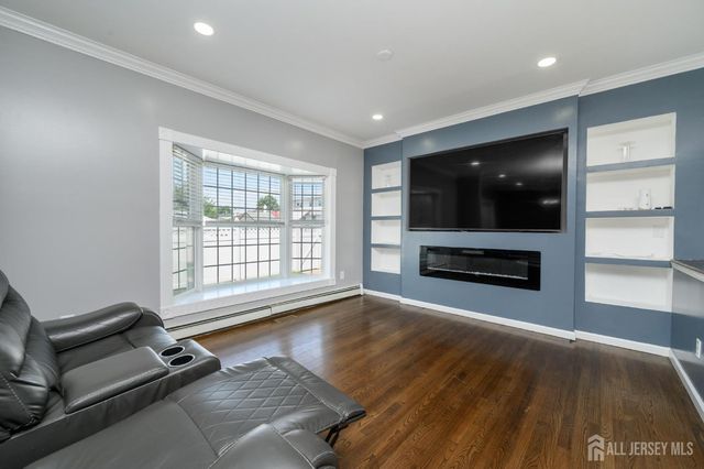 32 Dorothy Street, Carteret, NJ 07008