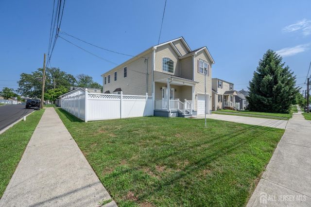 32 Dorothy Street, Carteret, NJ 07008