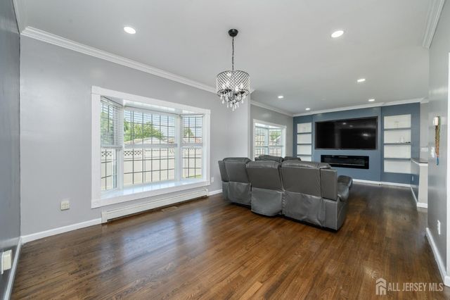 32 Dorothy Street, Carteret, NJ 07008