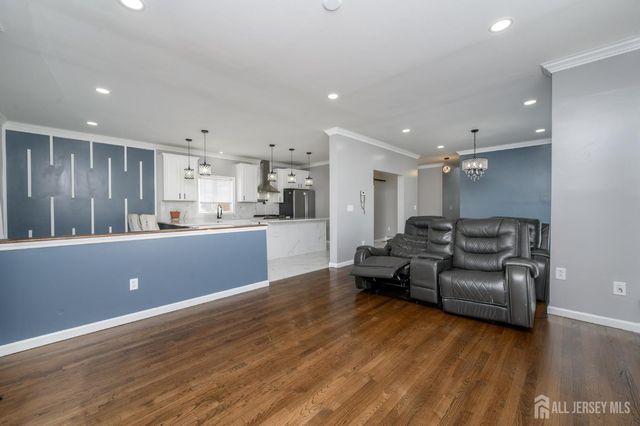 32 Dorothy Street, Carteret, NJ 07008