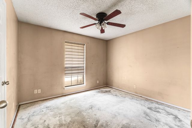 302 Cripple Creek, Powderly, TX 75473