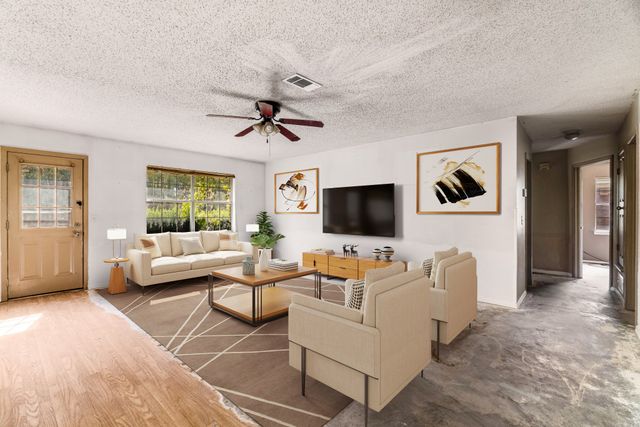 302 Cripple Creek, Powderly, TX 75473