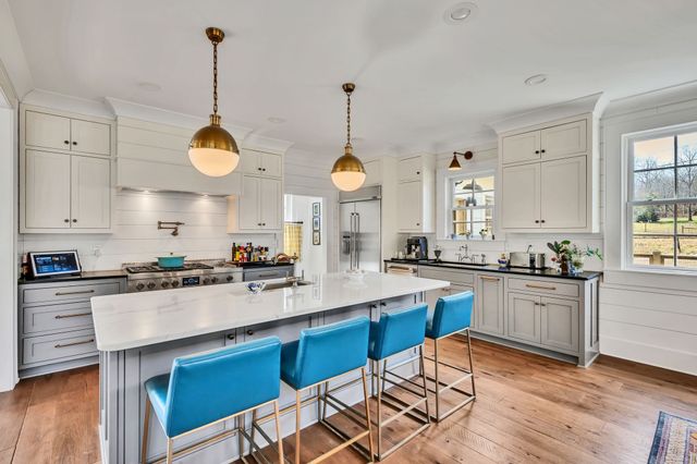 712 Highway 48, S, Dickson, TN 37055