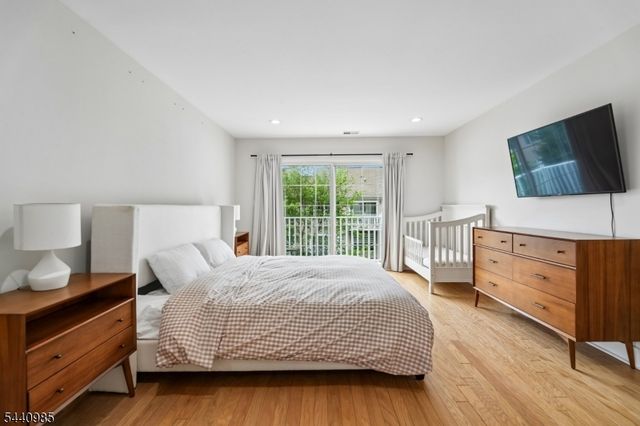 816 Firethorn Dr, Union Twp., NJ 07083