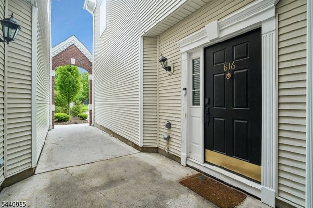 816 Firethorn Dr, Union Twp., NJ 07083