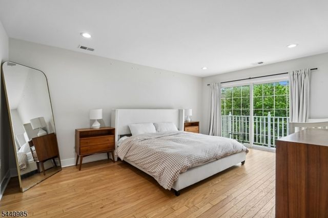 816 Firethorn Dr, Union Twp., NJ 07083