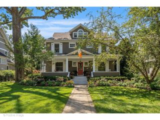 809 Elmwood Avenue, Wilmette, IL 60091