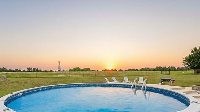 6451 E Post Oak Road, Noble, OK 73068