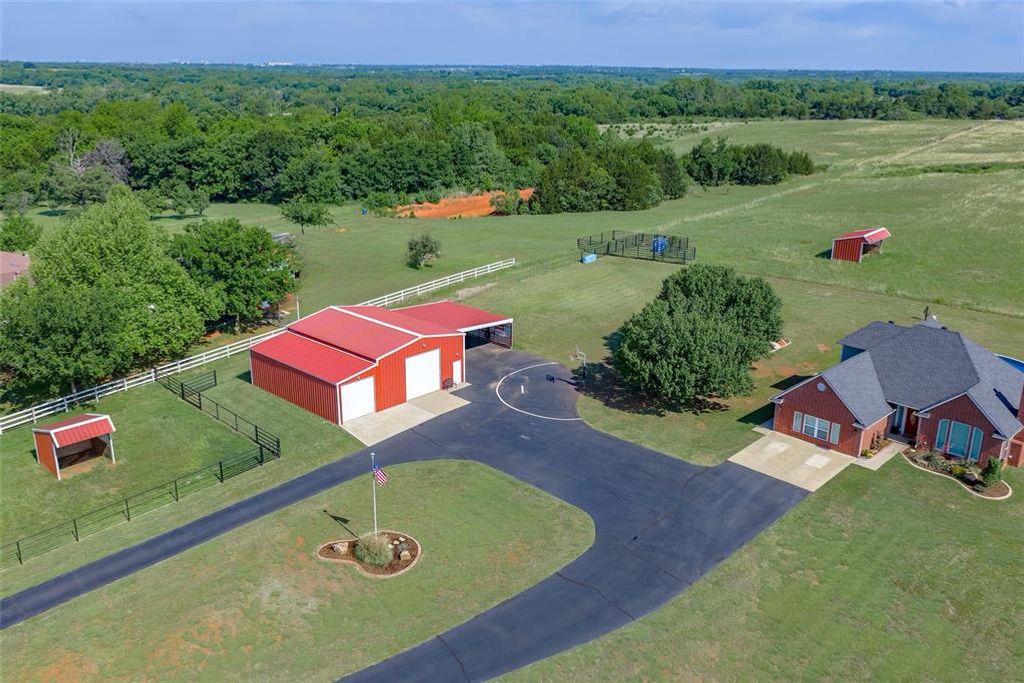 6451 E Post Oak Road, Noble, OK 73068