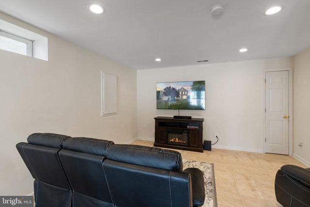 221 CANNON WAY, Warrenton, VA 20186